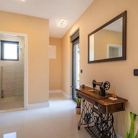 Krstina Feriehus Vrana (Zadar)