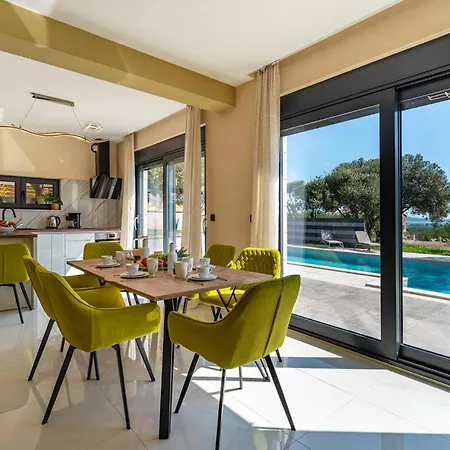 Krstina Feriehus Vrana (Zadar)